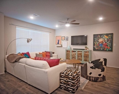 12727 Taymouth Manor Drive - Photo Thumbnail 5