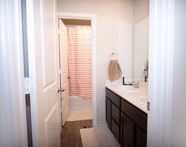 12727 Taymouth Manor Drive - Photo Thumbnail 22
