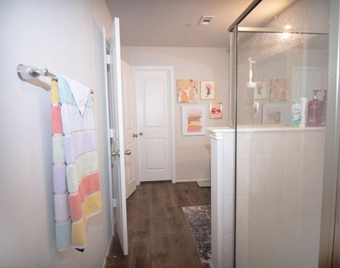 12727 Taymouth Manor Drive - Photo Thumbnail 20