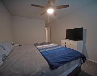 12727 Taymouth Manor Drive - Photo Thumbnail 26