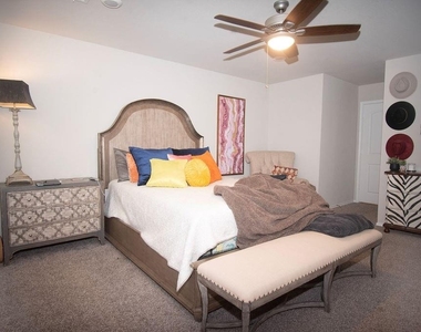 12727 Taymouth Manor Drive - Photo Thumbnail 15