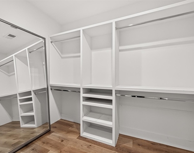 10819 Oasis Drive - Photo Thumbnail 22