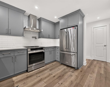 10819 Oasis Drive - Photo Thumbnail 11