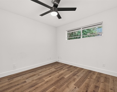 10819 Oasis Drive - Photo Thumbnail 26