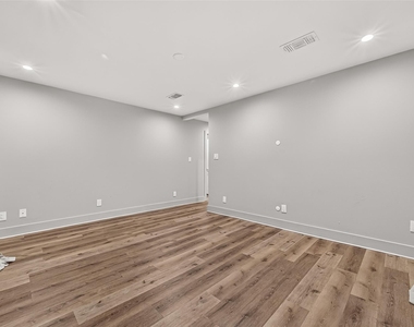 10819 Oasis Drive - Photo Thumbnail 28