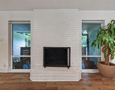 10819 Oasis Drive - Photo Thumbnail 5