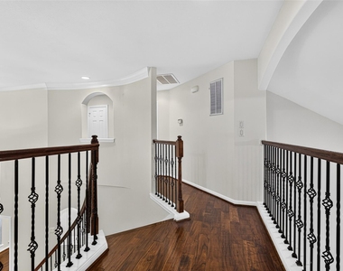 21810 Blossom Brook Lane - Photo Thumbnail 33