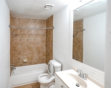 2107 Hazlitt Drive - Photo Thumbnail 5
