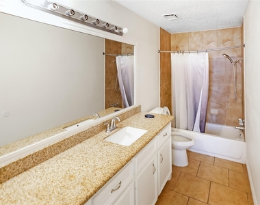 2107 Hazlitt Drive - Photo Thumbnail 8