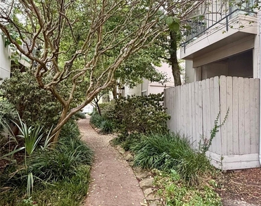 7900 N Stadium Drive - Photo Thumbnail 16