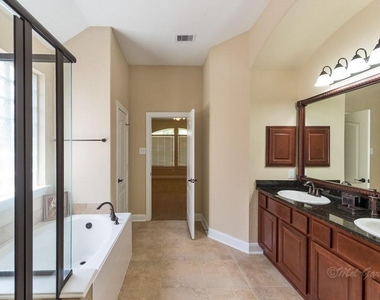 6114 Brookmall - Photo Thumbnail 16