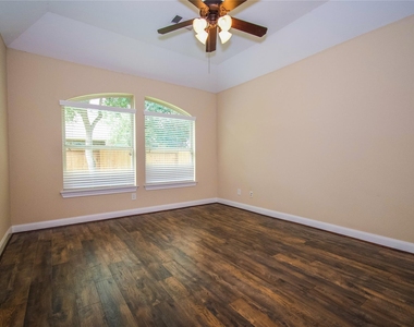 6114 Brookmall - Photo Thumbnail 12