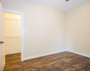 6114 Brookmall - Photo Thumbnail 21
