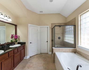 6114 Brookmall - Photo Thumbnail 14