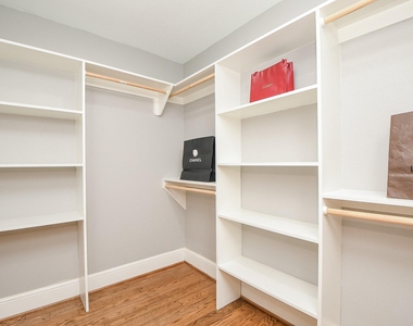 311 E 35th Street - Photo Thumbnail 24
