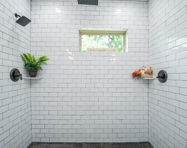 311 E 35th Street - Photo Thumbnail 23
