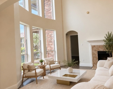 5203 Auckland Drive - Photo Thumbnail 7
