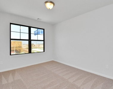 27911 Western Creek Court - Photo Thumbnail 13