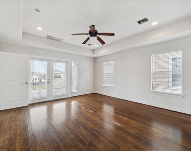 3041 Clinton Drive - Photo Thumbnail 18