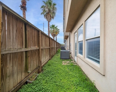 3041 Clinton Drive - Photo Thumbnail 27