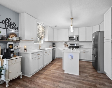 11906 Helene Court - Photo Thumbnail 1