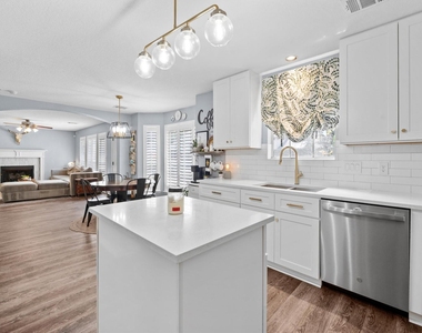 11906 Helene Court - Photo Thumbnail 16