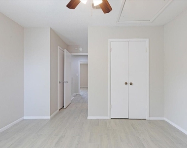 10254 Bridgeland Lane - Photo Thumbnail 12