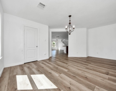 14314 Cypress Cascade Lane - Photo Thumbnail 16