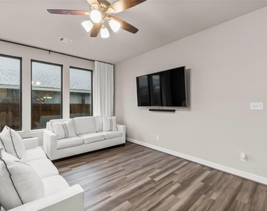 31418 Whitcombe Summit Way - Photo Thumbnail 5