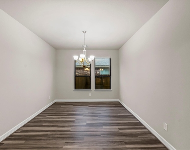 31418 Whitcombe Summit Way - Photo Thumbnail 9
