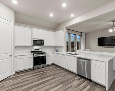 31418 Whitcombe Summit Way - Photo Thumbnail 7