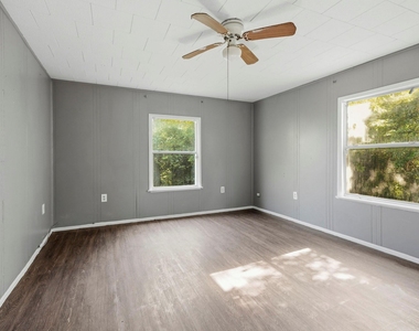 1912 Kansas Street - Photo Thumbnail 14