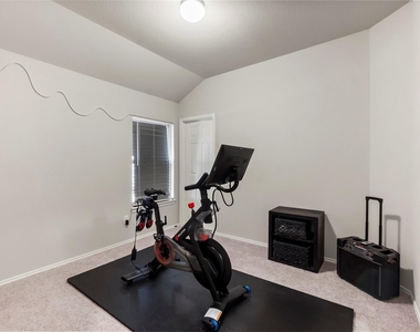 25483 Carnation Court - Photo Thumbnail 9