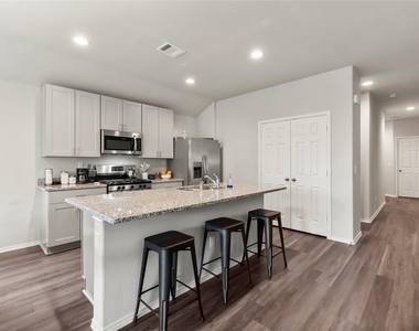 25483 Carnation Court - Photo Thumbnail 13