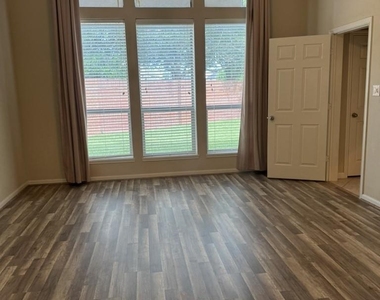 5551 Linden Rose Ln Lane - Photo Thumbnail 7
