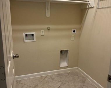 5551 Linden Rose Ln Lane - Photo Thumbnail 11
