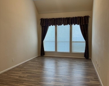 5551 Linden Rose Ln Lane - Photo Thumbnail 1