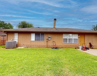 1022 Manorglen Drive - Photo Thumbnail 39