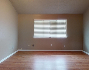 1022 Manorglen Drive - Photo Thumbnail 25