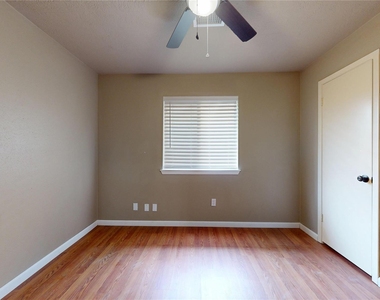 1022 Manorglen Drive - Photo Thumbnail 33