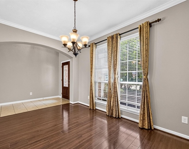 4507 Lakefront Terrace Drive - Photo Thumbnail 3