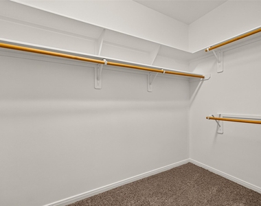 4507 Lakefront Terrace Drive - Photo Thumbnail 12