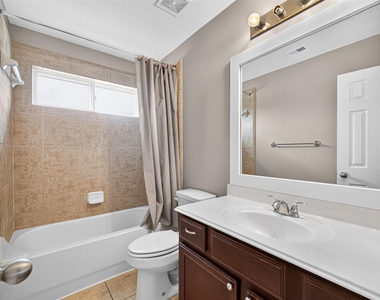 4507 Lakefront Terrace Drive - Photo Thumbnail 23