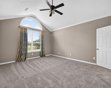 4507 Lakefront Terrace Drive - Photo Thumbnail 10