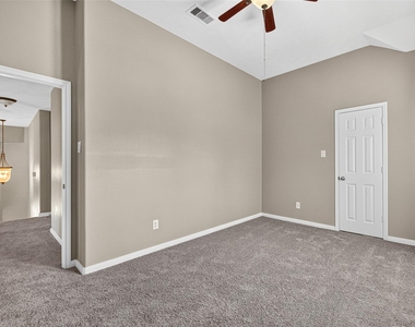 4507 Lakefront Terrace Drive - Photo Thumbnail 29