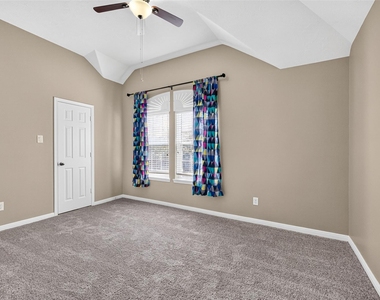 4507 Lakefront Terrace Drive - Photo Thumbnail 28