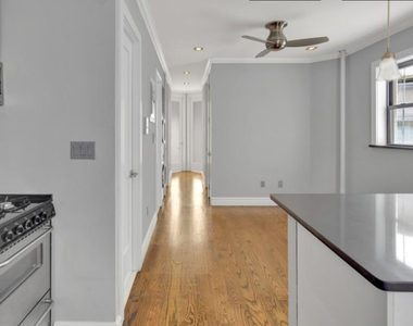 124 East 24th Street - Photo Thumbnail 2