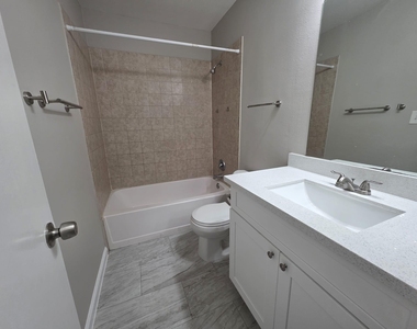 6607 Pouter Drive - Photo Thumbnail 3