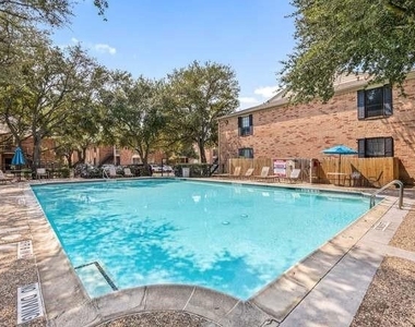 2255 Braeswood Park Drive - Photo Thumbnail 26