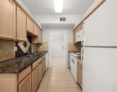 2255 Braeswood Park Drive - Photo Thumbnail 4